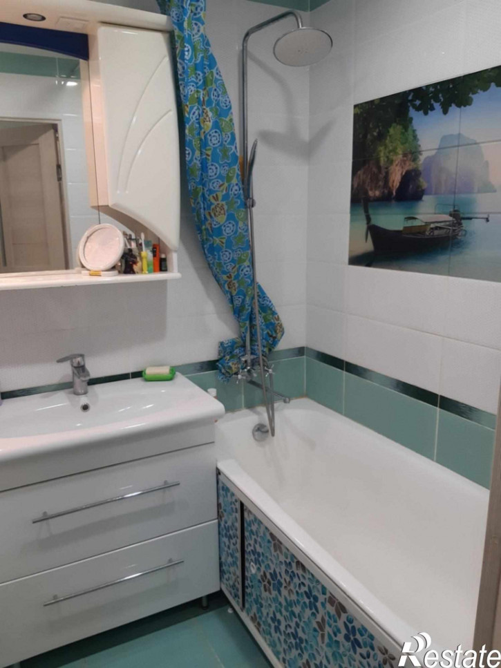 2-комн квартира Строителей пр-кт, 15