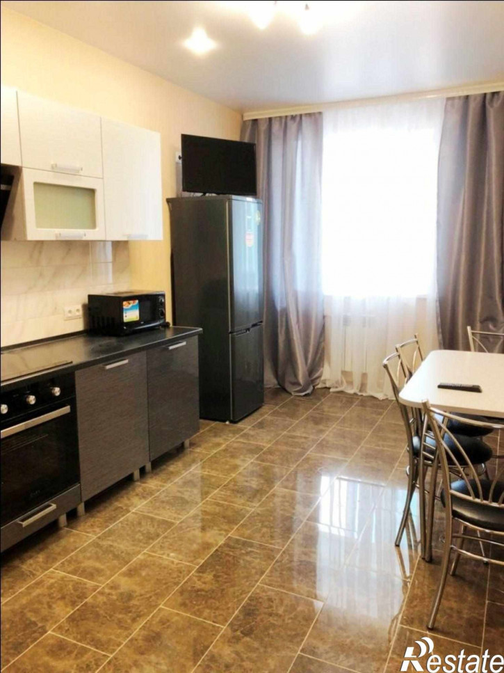 3-комн квартира Орджоникидзе ул, 44А