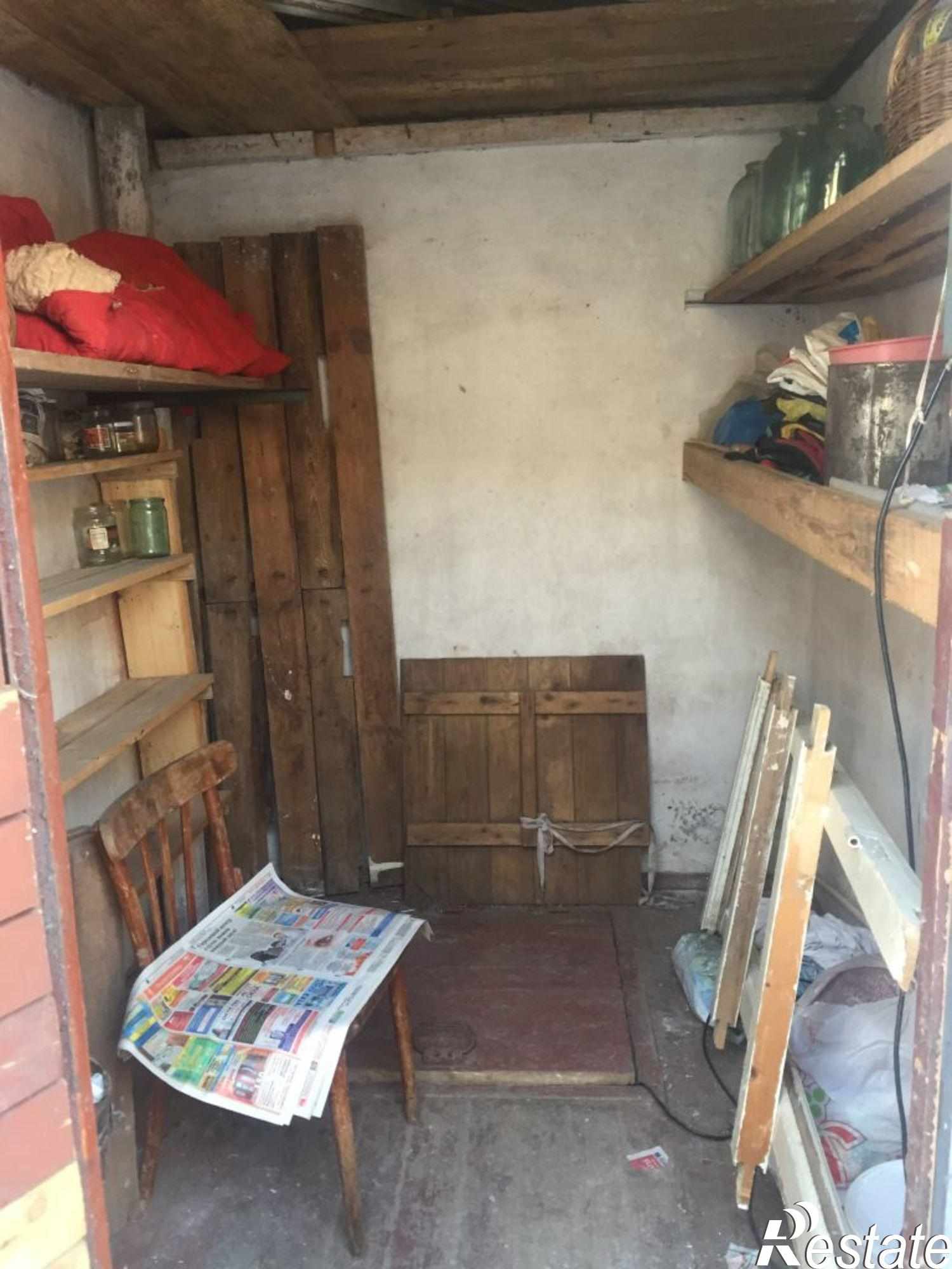 Купить гараж, место в паркинге за 85 000 рублей на Шинников ул, 8