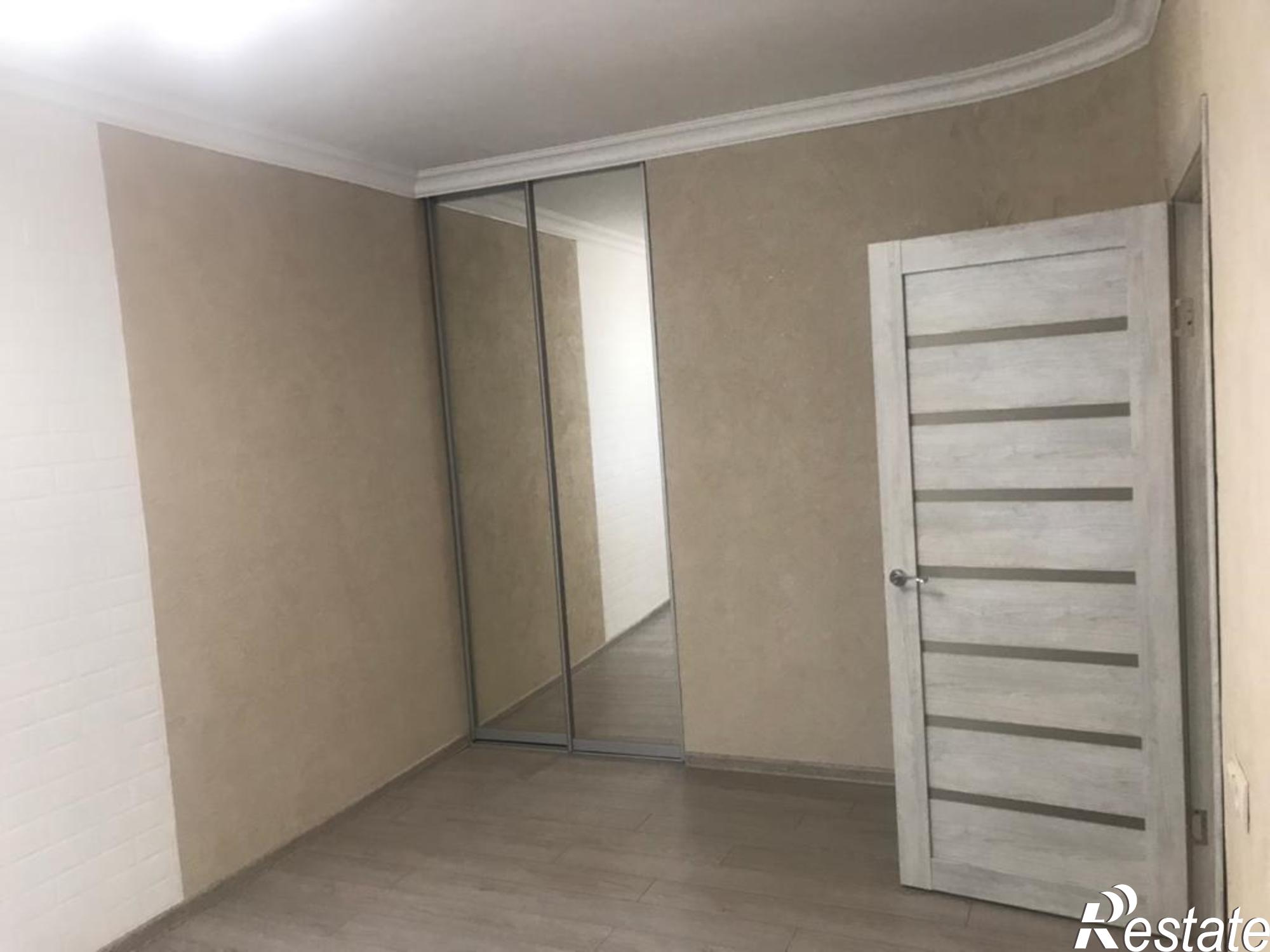 Купить квартиру за 4 200 000 рублей на Лейтенанта Яналова ул, 36