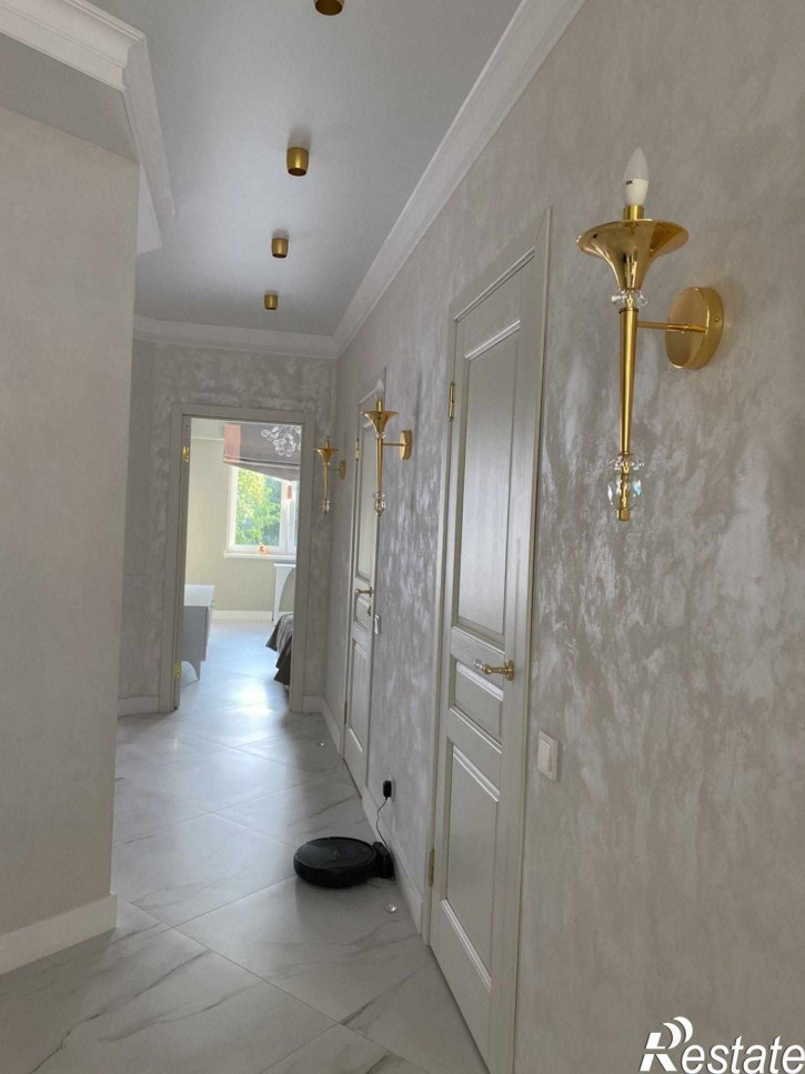 3-комн квартира Победы пр-кт, 70 б