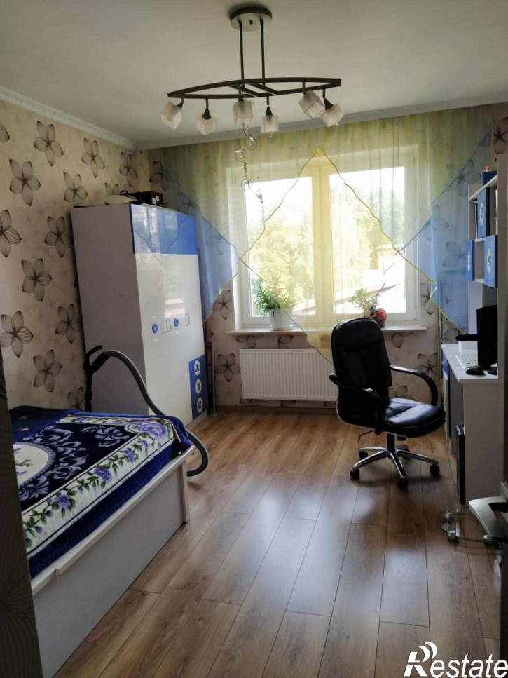 3-комн квартира Брусничная ул, 3