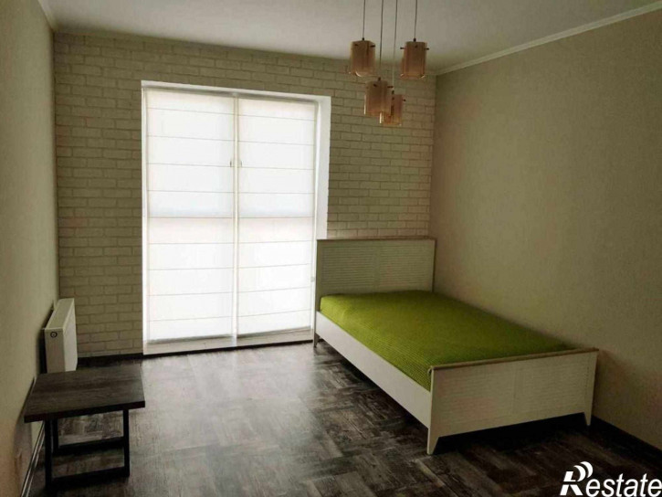 2-комн квартира Генерала Челнокова ул, 56