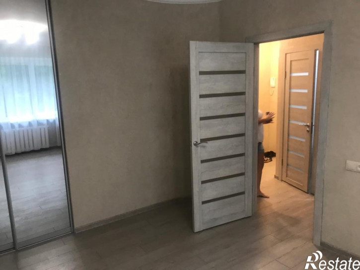 2-комн квартира Лейтенанта Яналова ул, 36