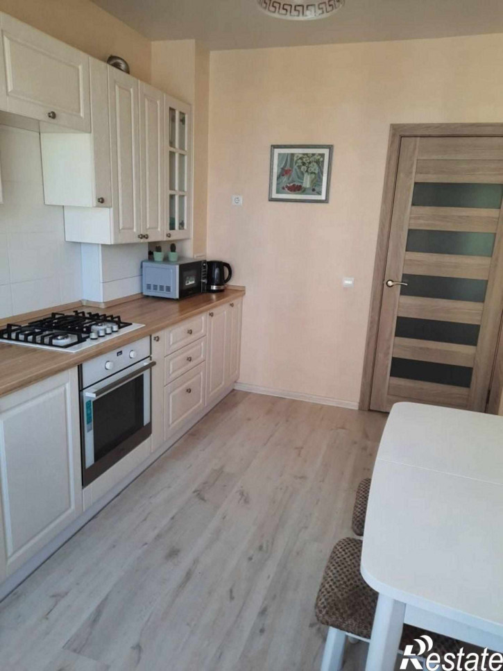 2-комн квартира Старшины Дадаева ул, 58