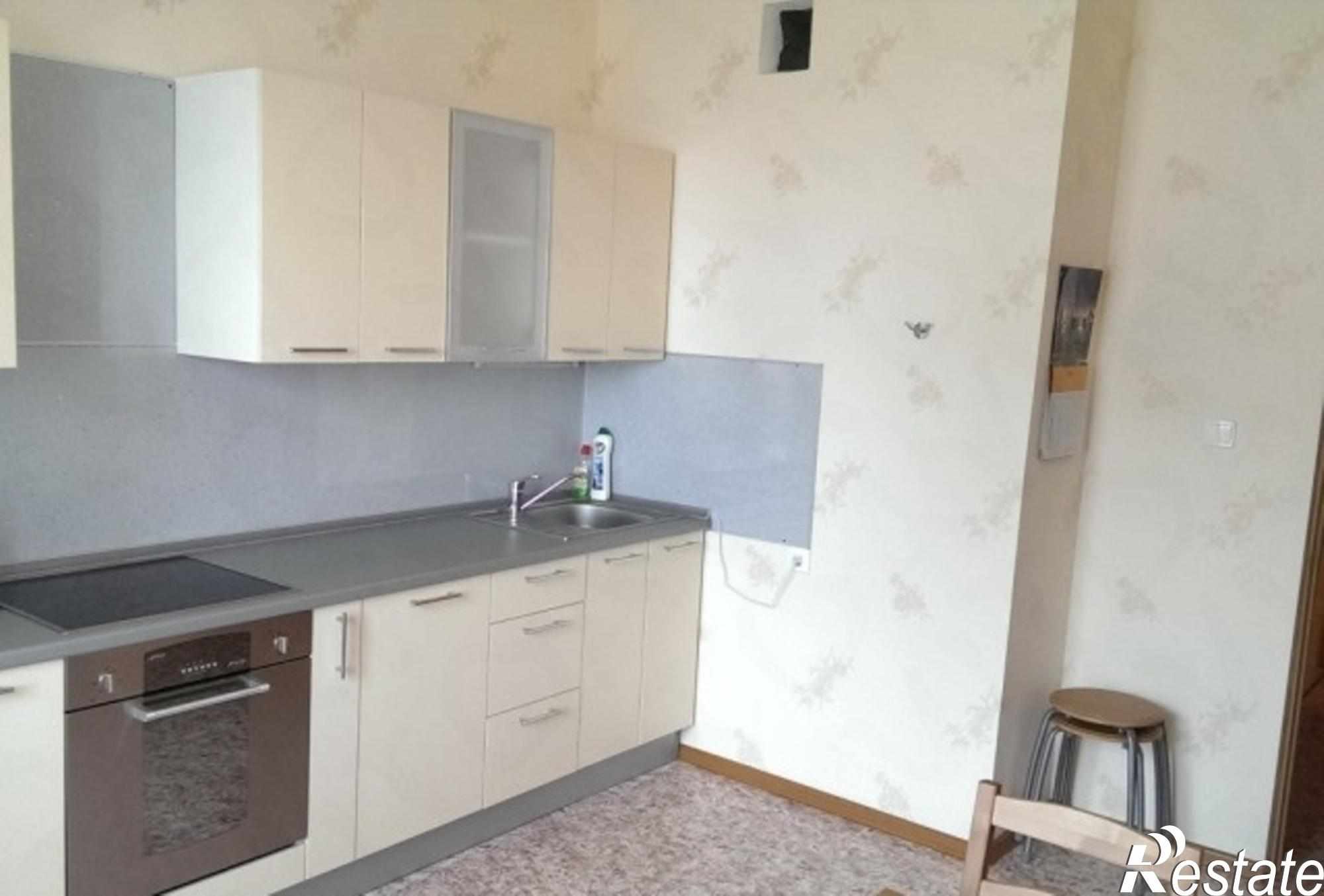 Сдать квартиру за 18 000 рублей на Крайнова ул, 4