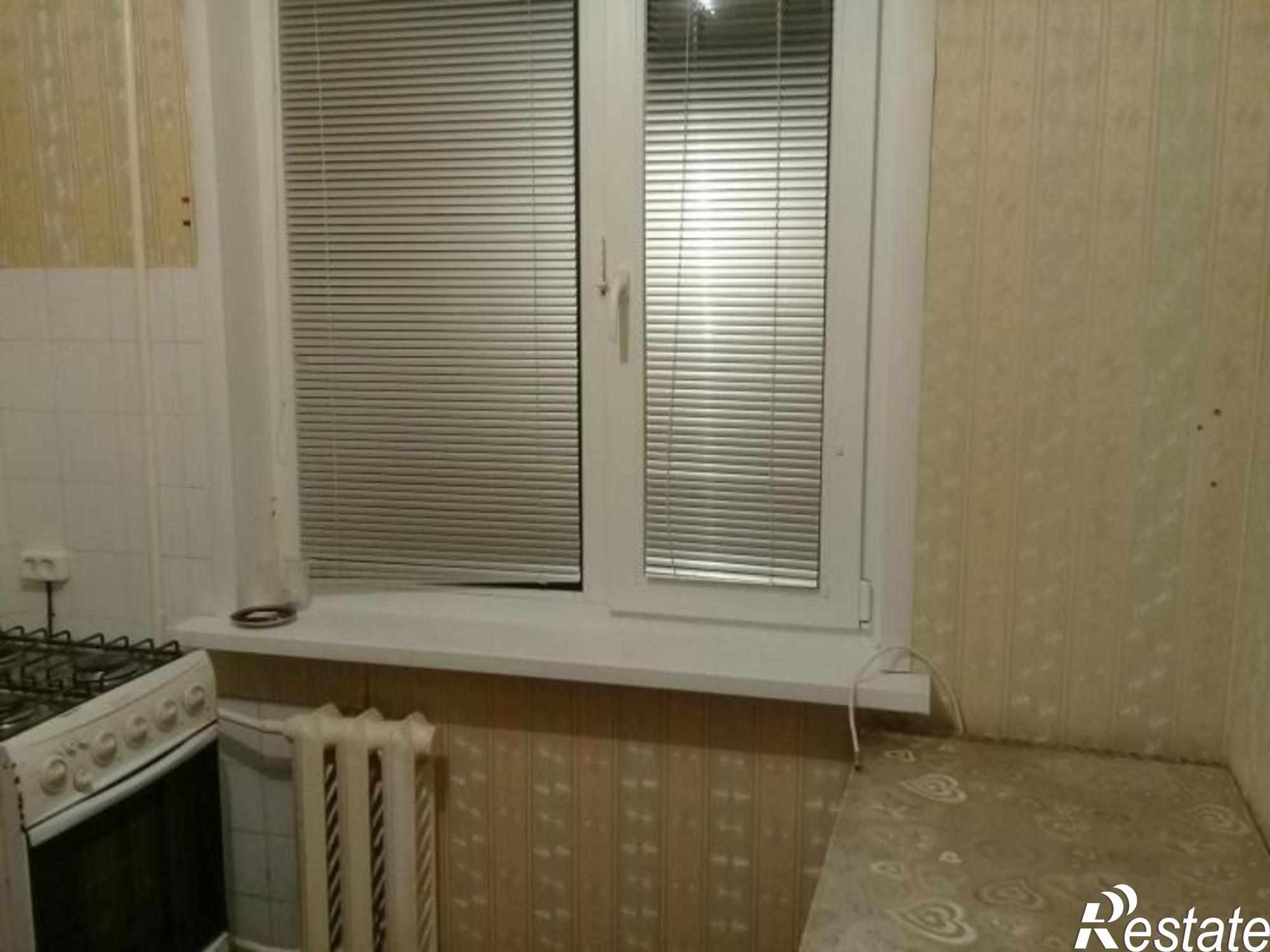 Сдать квартиру за 28 000 рублей на Комиссарова ул, 61