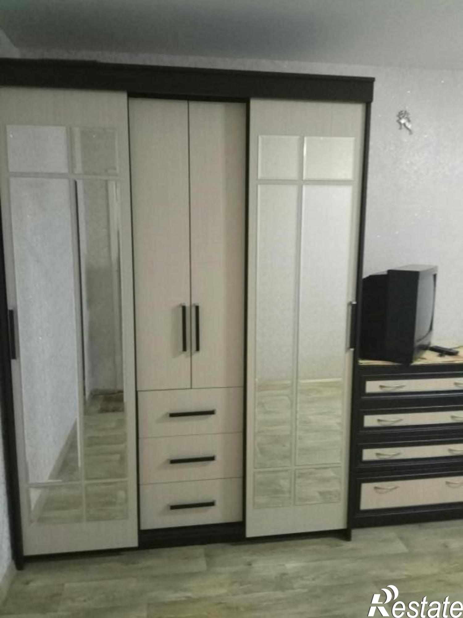 Сдать квартиру за 11 500 рублей на Комиссарова ул, 49