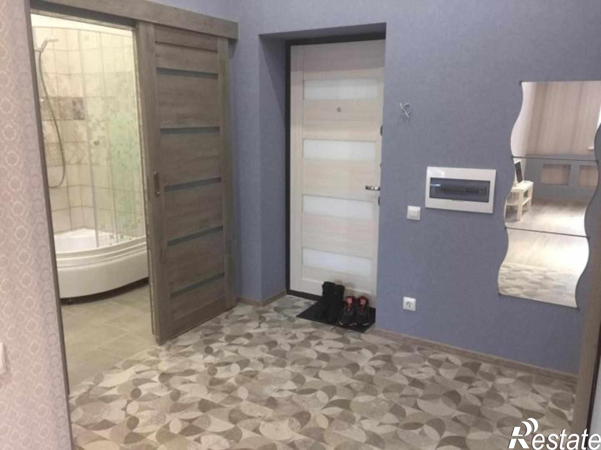 Сдать квартиру за 28 000 рублей на Малые Ременники ул, 9