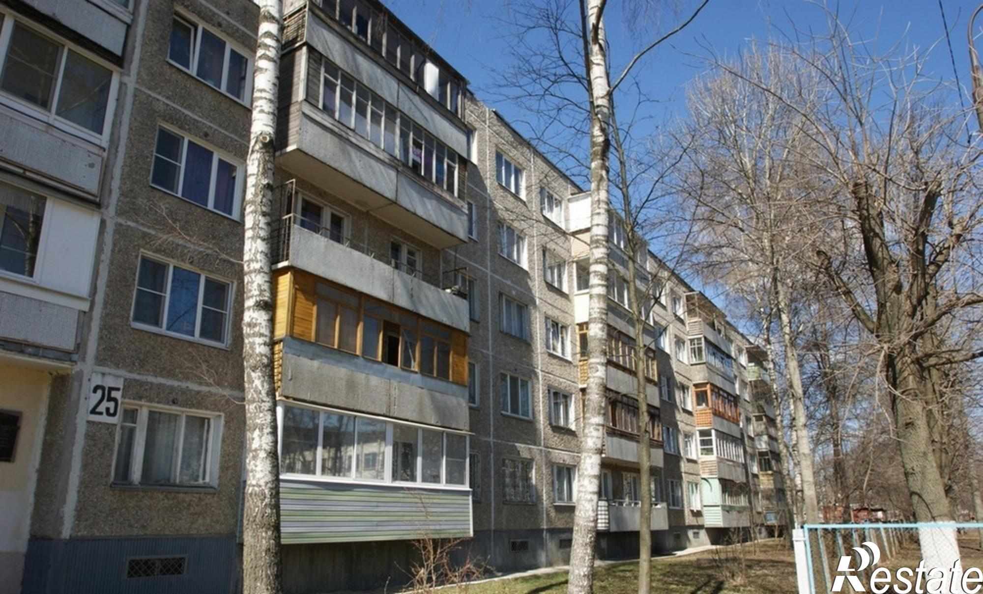 Сдать квартиру за 12 000 рублей на Комиссарова ул, 25