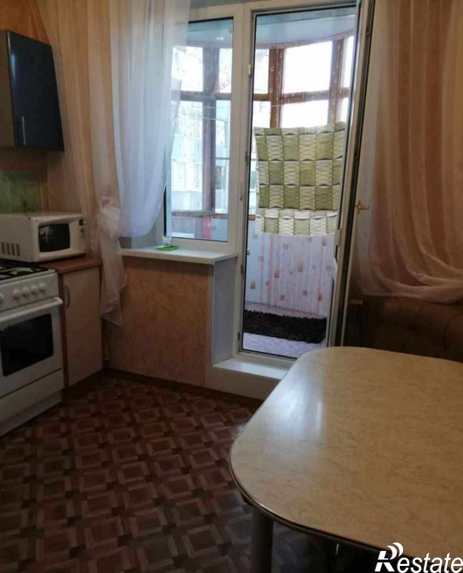 Сдать квартиру за 12 000 рублей на Комиссарова ул, 3 Б