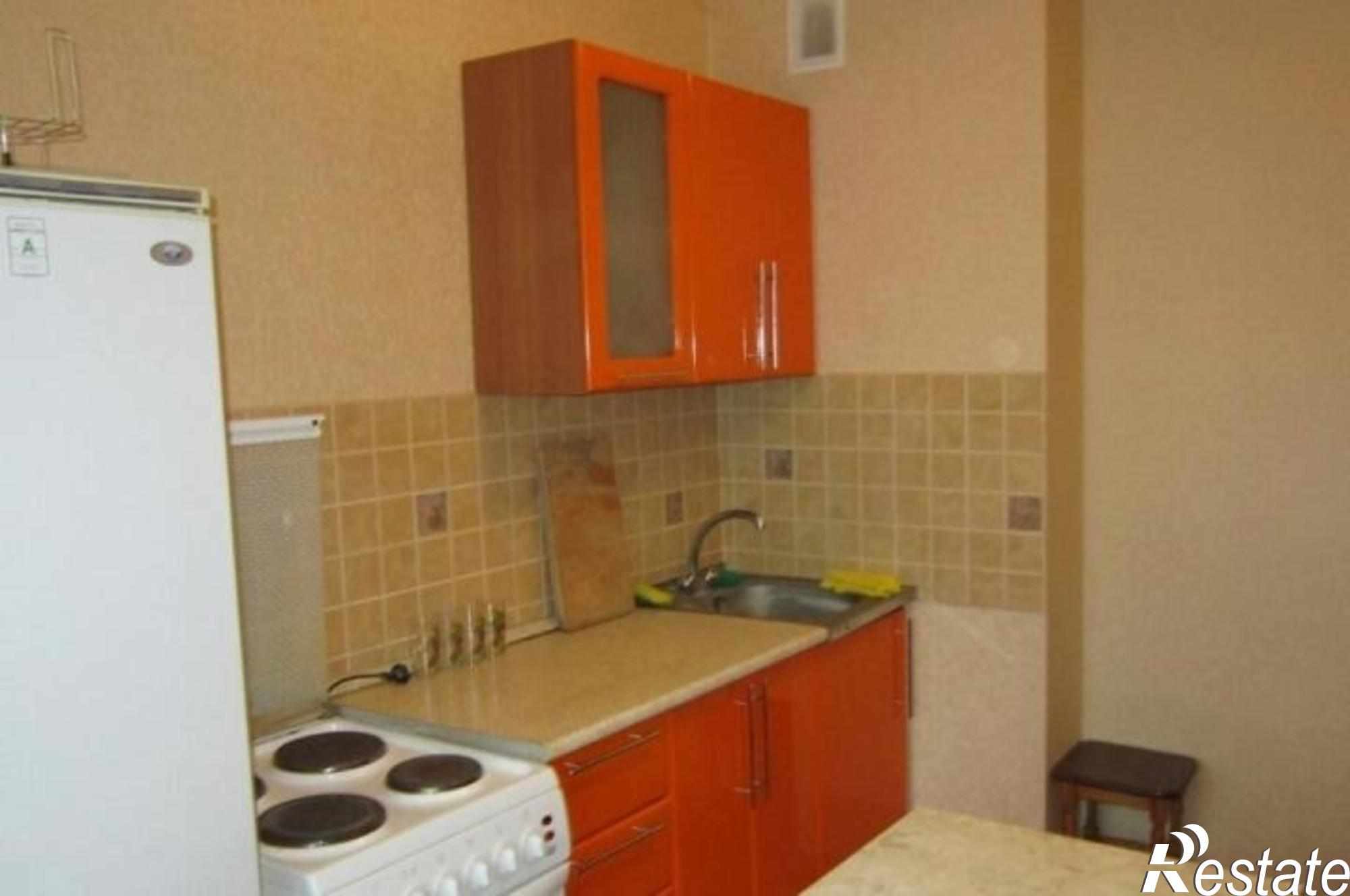 Сдать квартиру за 15 000 рублей на Комиссарова ул, 4 А