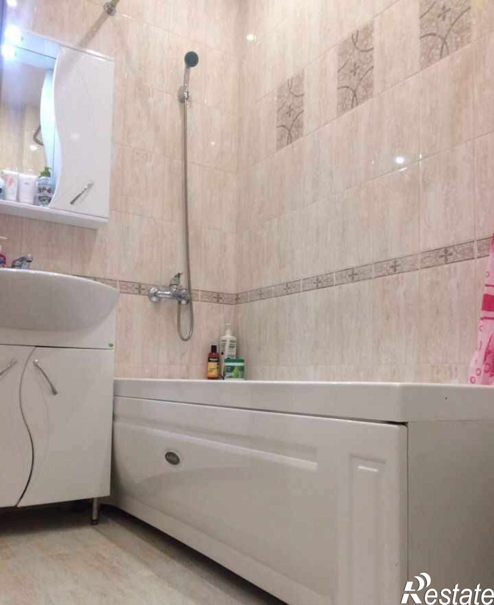 Сдать квартиру за 22 000 рублей на Ставровская ул, 1