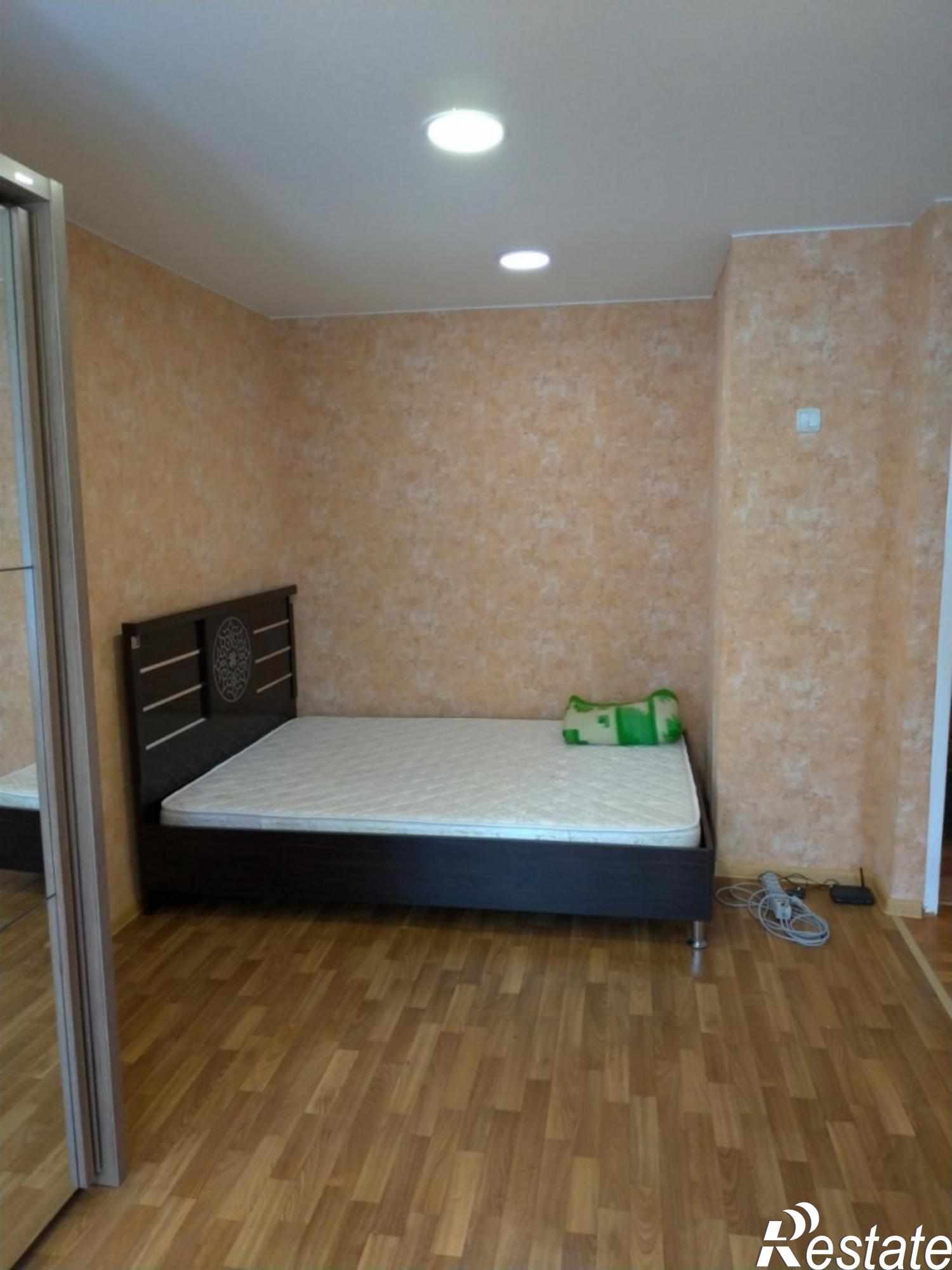 Сдать квартиру за 12 000 рублей на Михайловская ул, 53