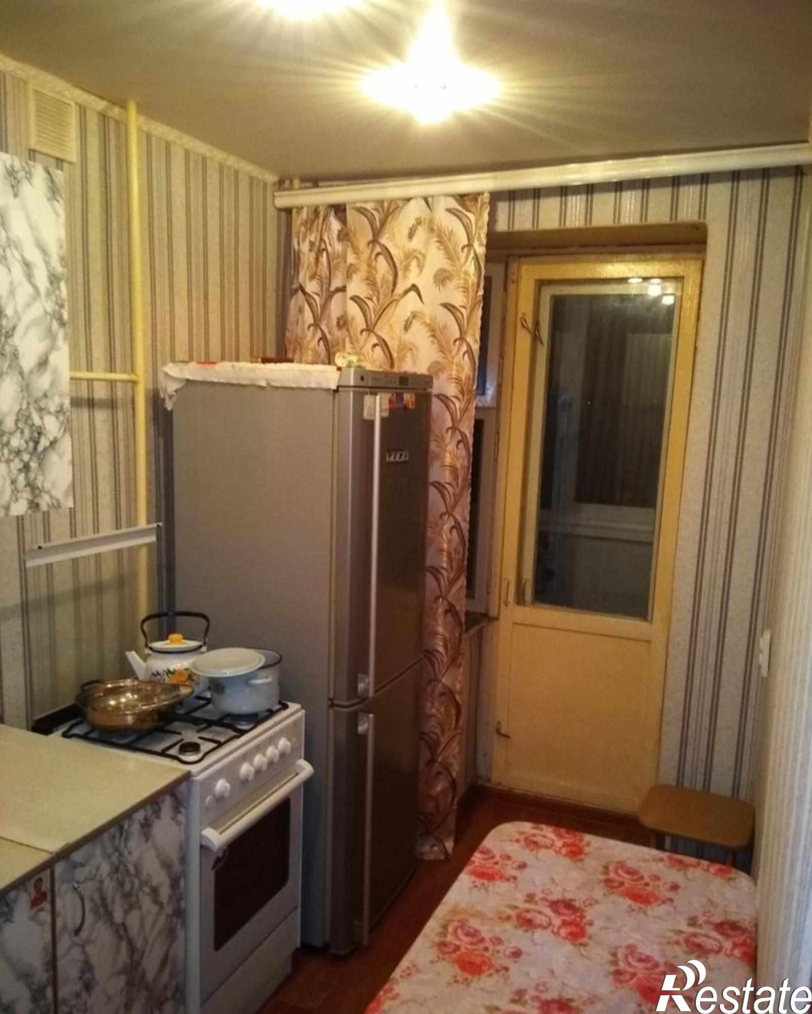 Сдать квартиру за 12 000 рублей на Почаевская ул, 2