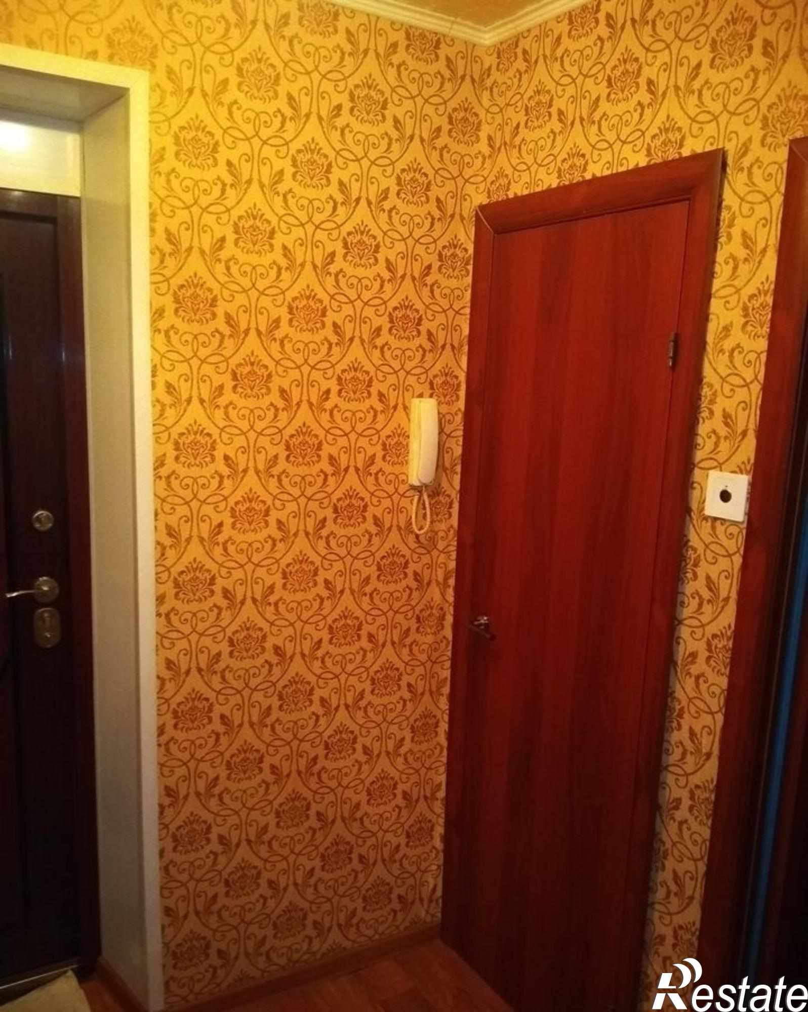 Сдать квартиру за 12 000 рублей на Почаевская ул, 2