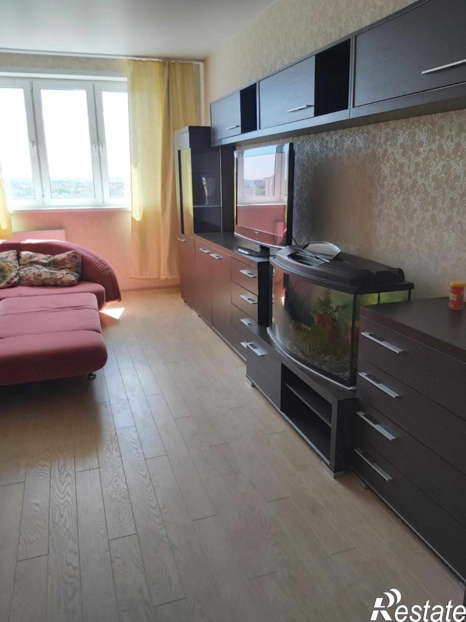 Сдать квартиру за 15 000 рублей на Крайнова ул, 5