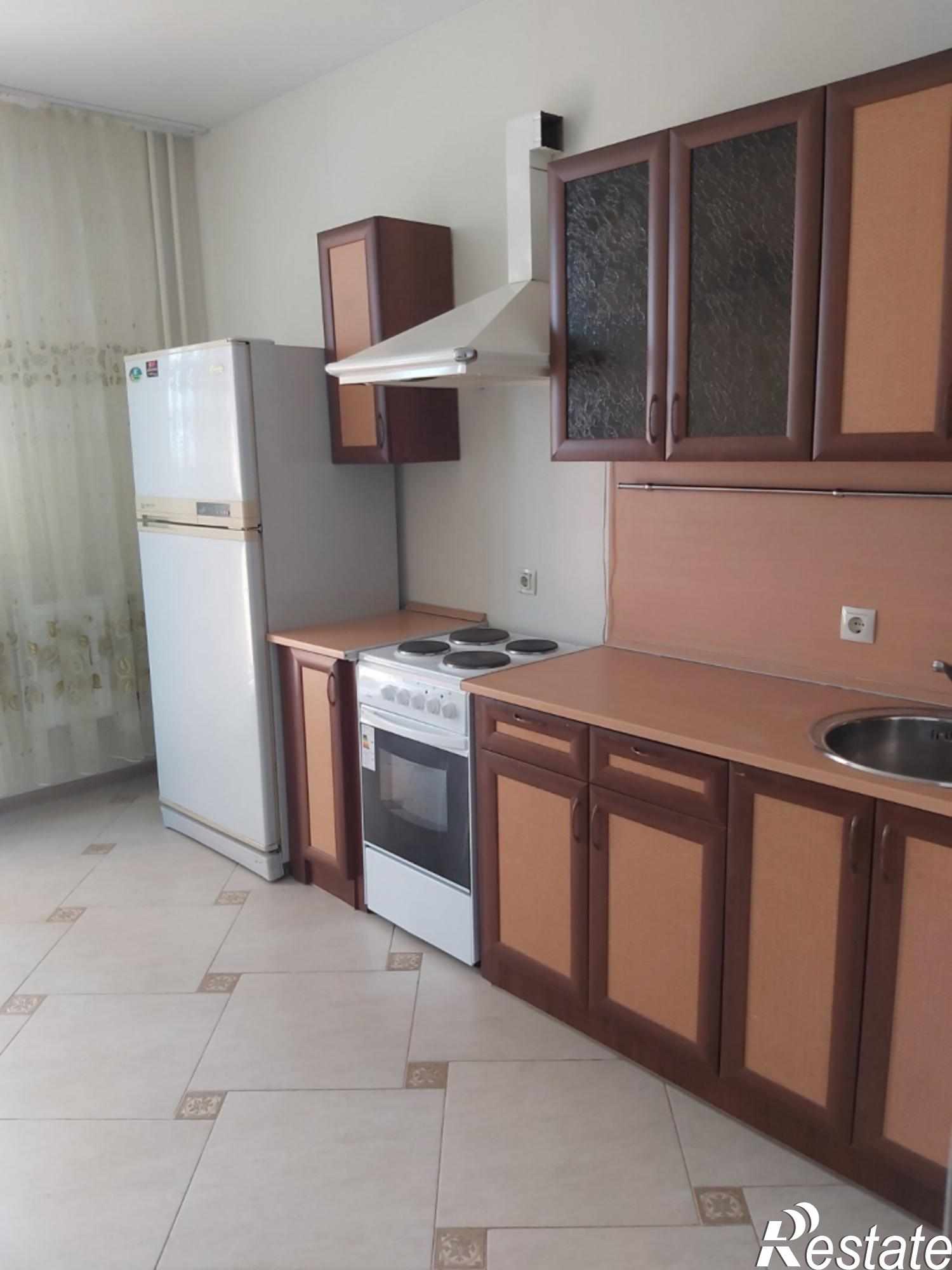 Сдать квартиру за 15 000 рублей на Крайнова ул, 5