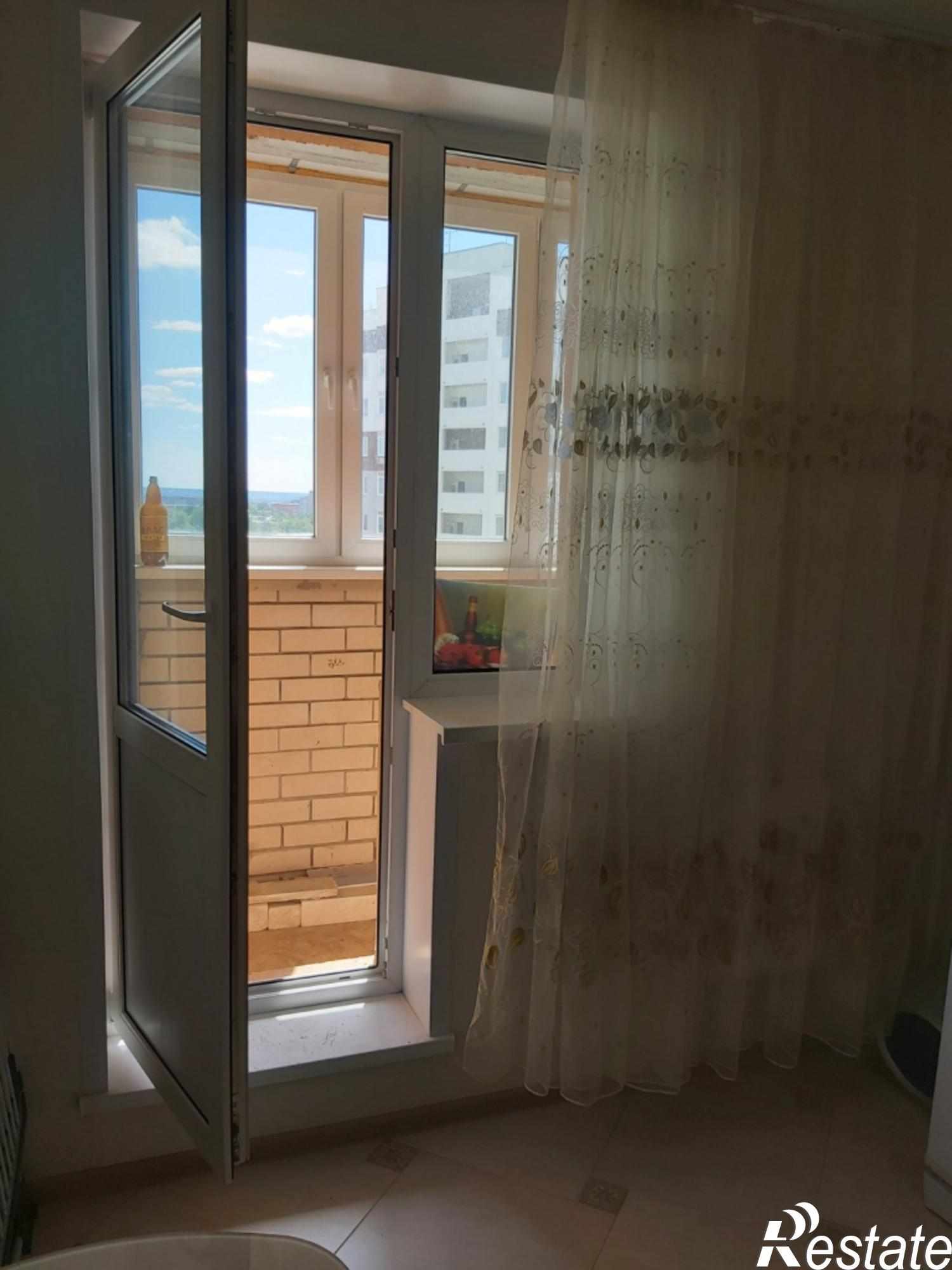 Сдать квартиру за 15 000 рублей на Крайнова ул, 5