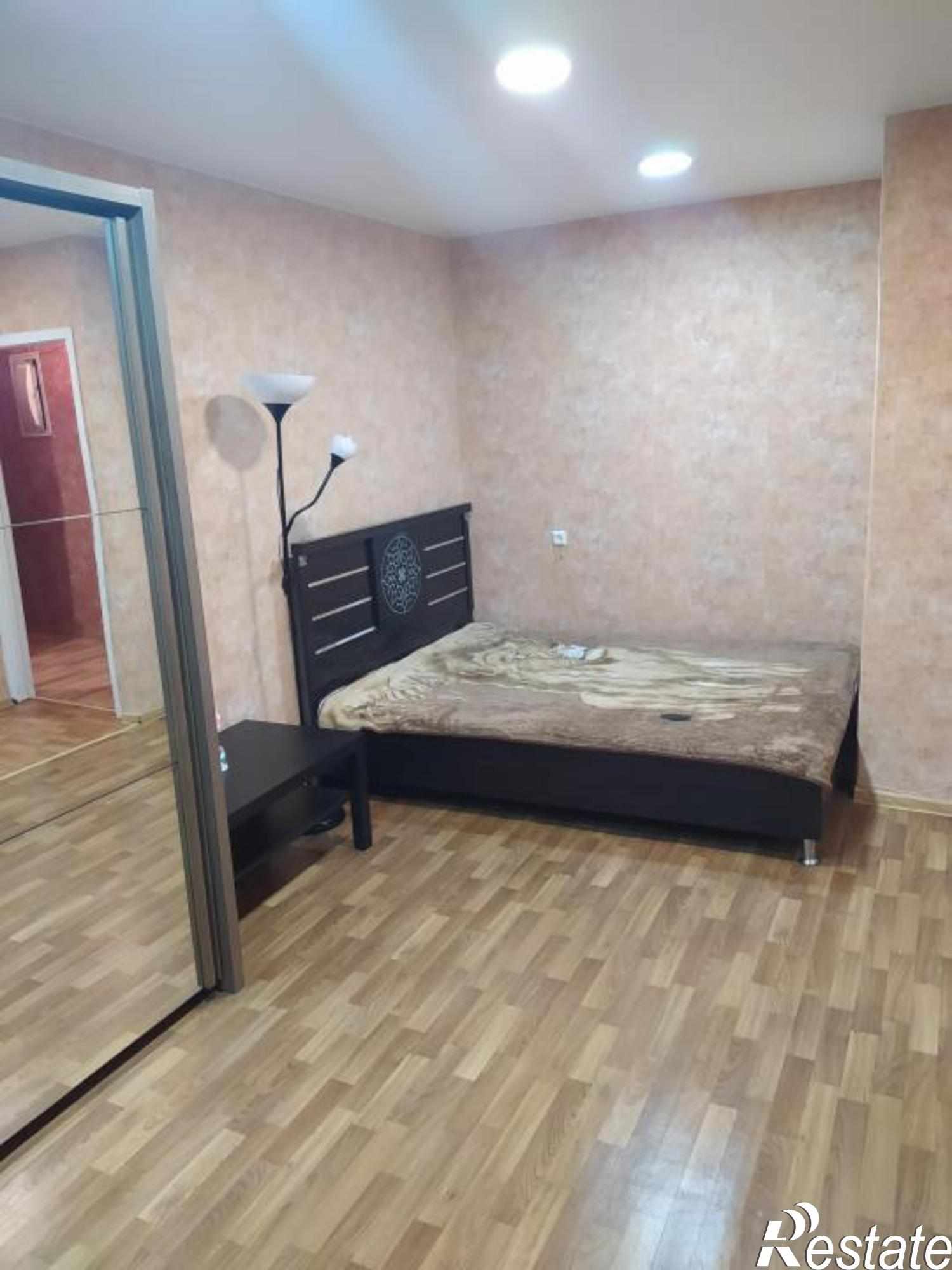 Сдать квартиру за 12 000 рублей на Михайловская ул, 53