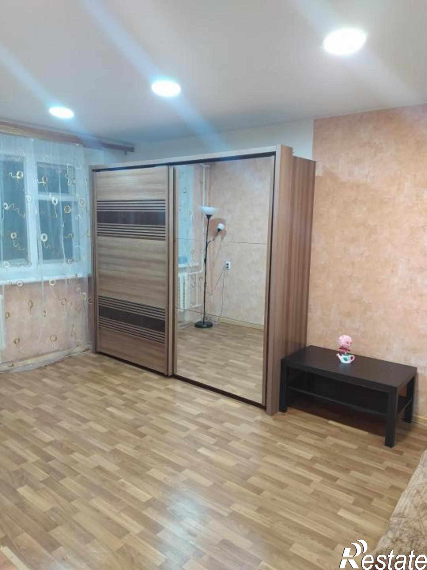 Сдать квартиру за 12 000 рублей на Михайловская ул, 53