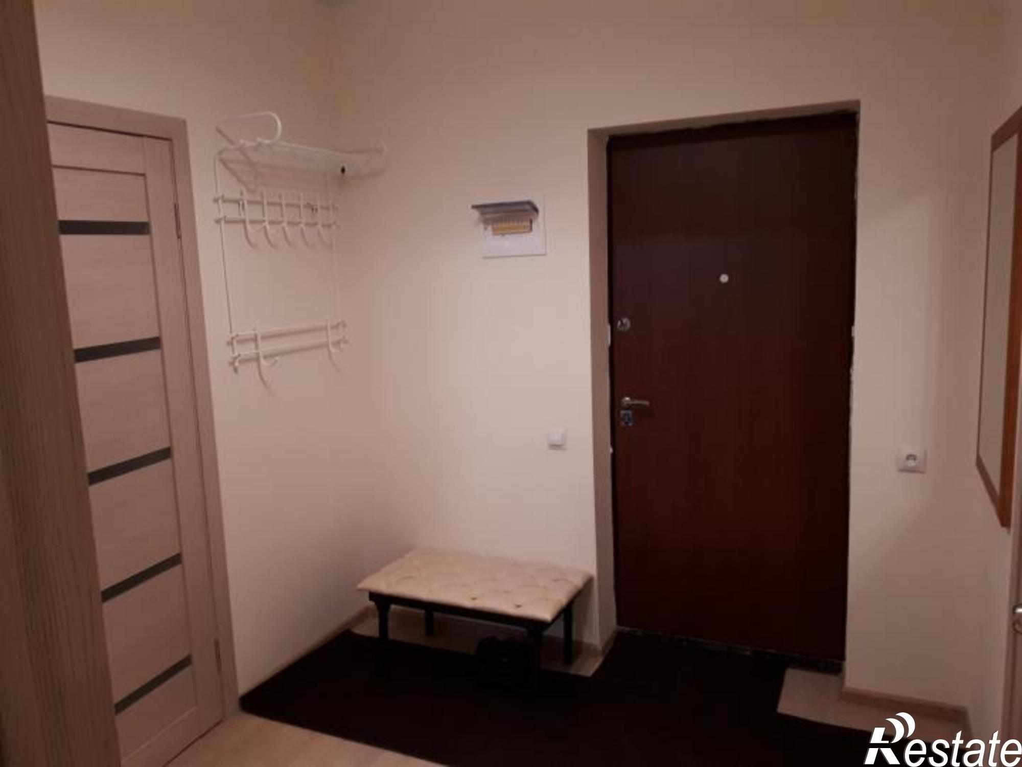 Сдать квартиру за 15 500 рублей на Крайнова ул, 5