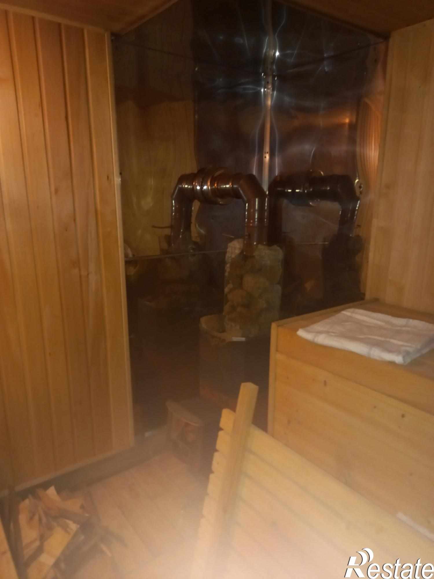 Купить дачу, дом, коттедж за 13 000 000 рублей на Солнечная ул