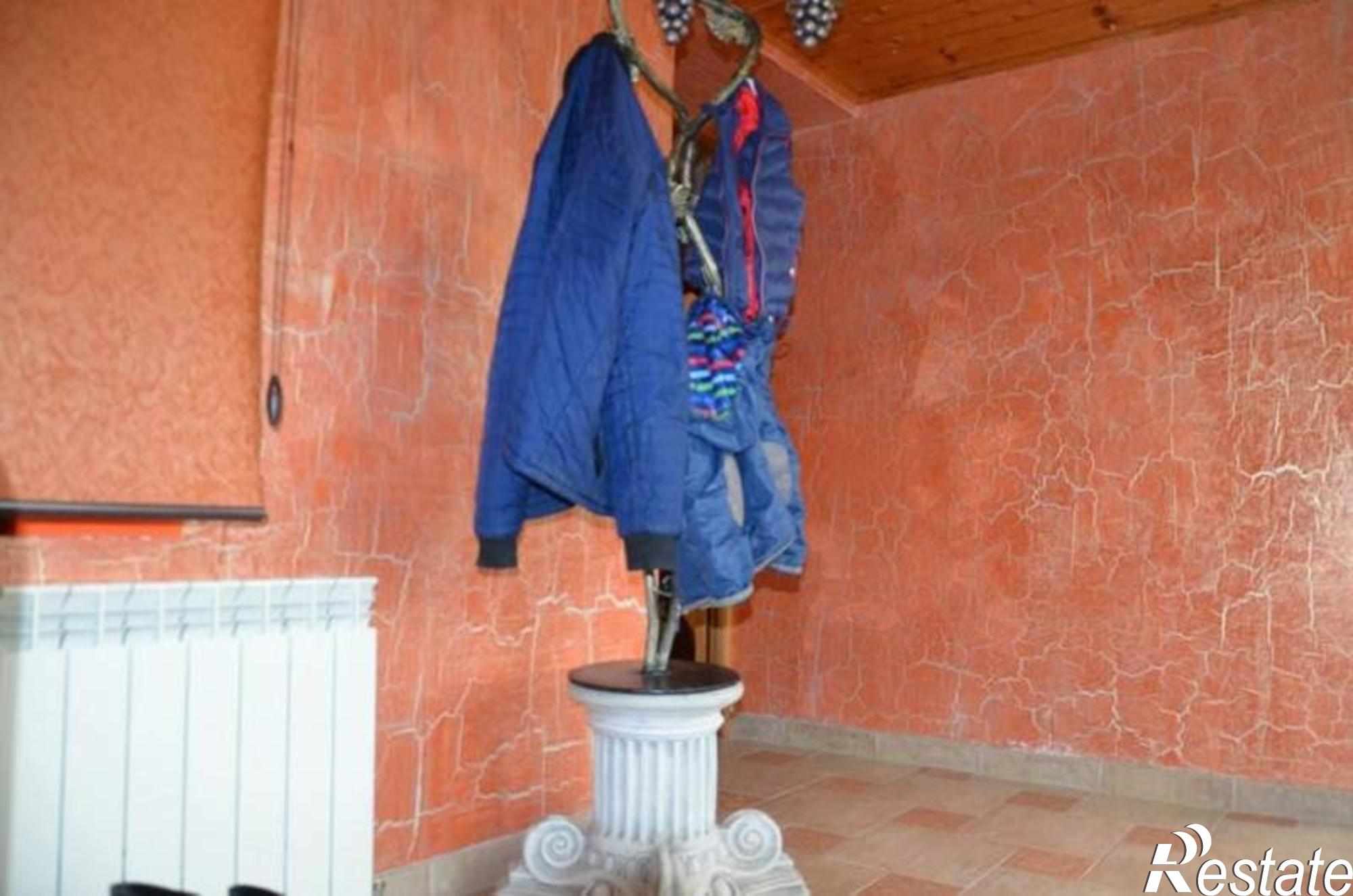 Купить дачу, дом, коттедж за 12 400 000 рублей на Зеленая ул.