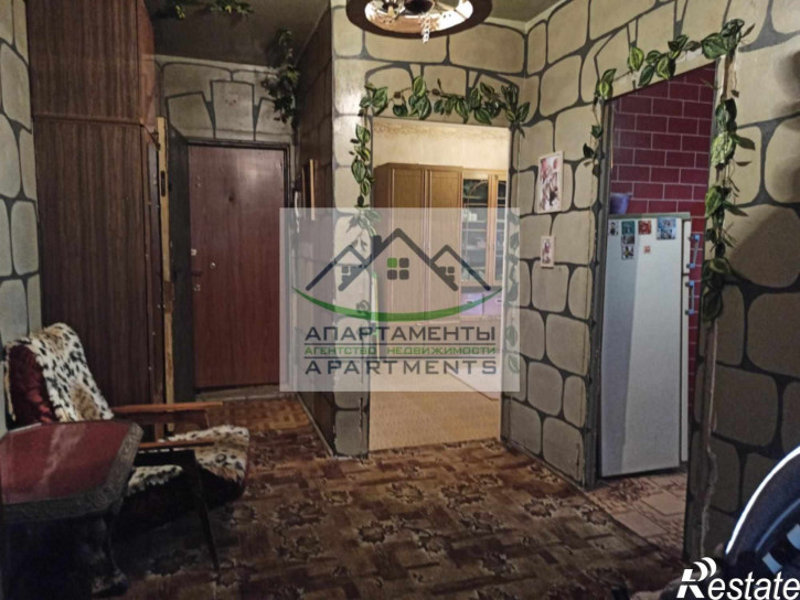 3-комн квартира Бутырина ул, 3
