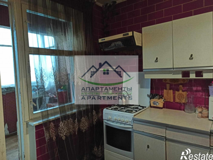 3-комн квартира Бутырина ул, 3