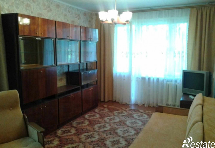 2-комн квартира Комиссарова ул, 61