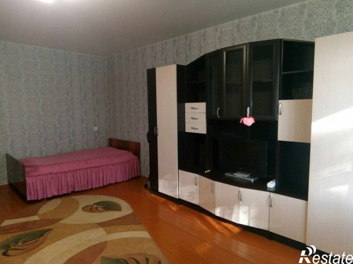 1-комн квартира Почаевская ул, 24