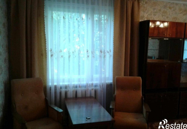 2-комн квартира Комиссарова ул, 61