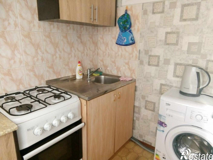 1-комн квартира Почаевская ул, 24