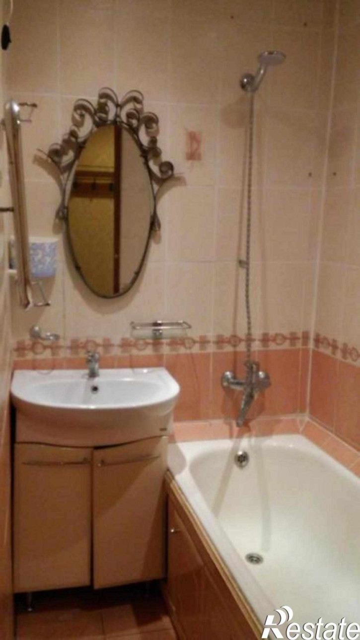 2-комн квартира Строителей пр-кт, 13