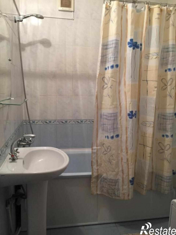 2-комн квартира Строителей пр-кт, 2