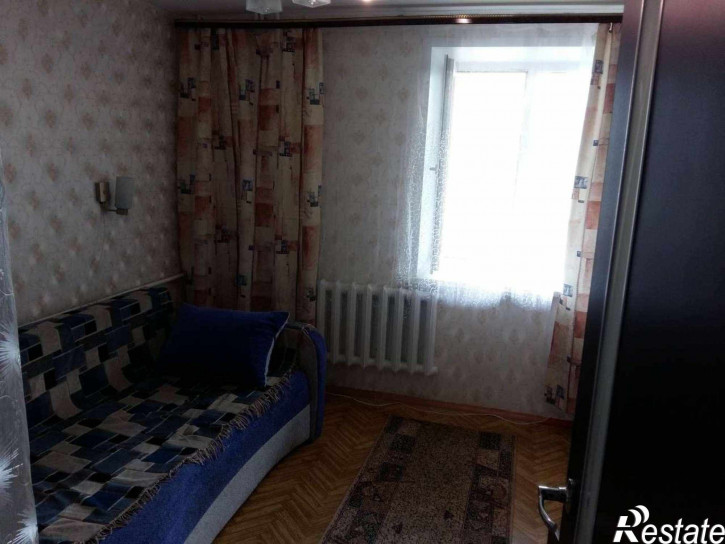 3-комн квартира Комиссарова ул, 10/13
