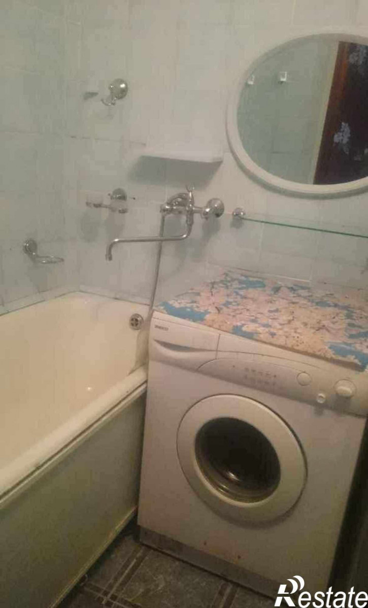 1-комн квартира Комиссарова ул, 49