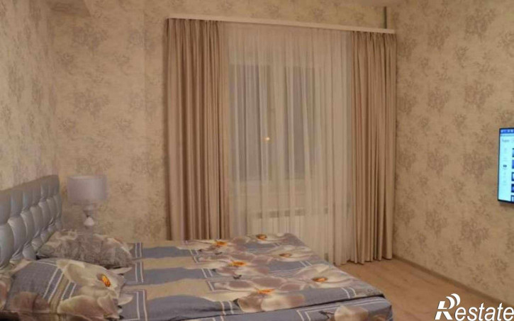 2-комн квартира Горького ул, 76