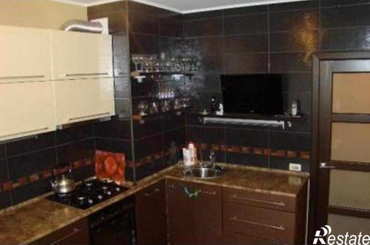2-комн квартира Безыменского ул, 5