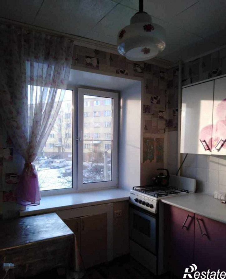 3-комн квартира Балакирева ул, 28