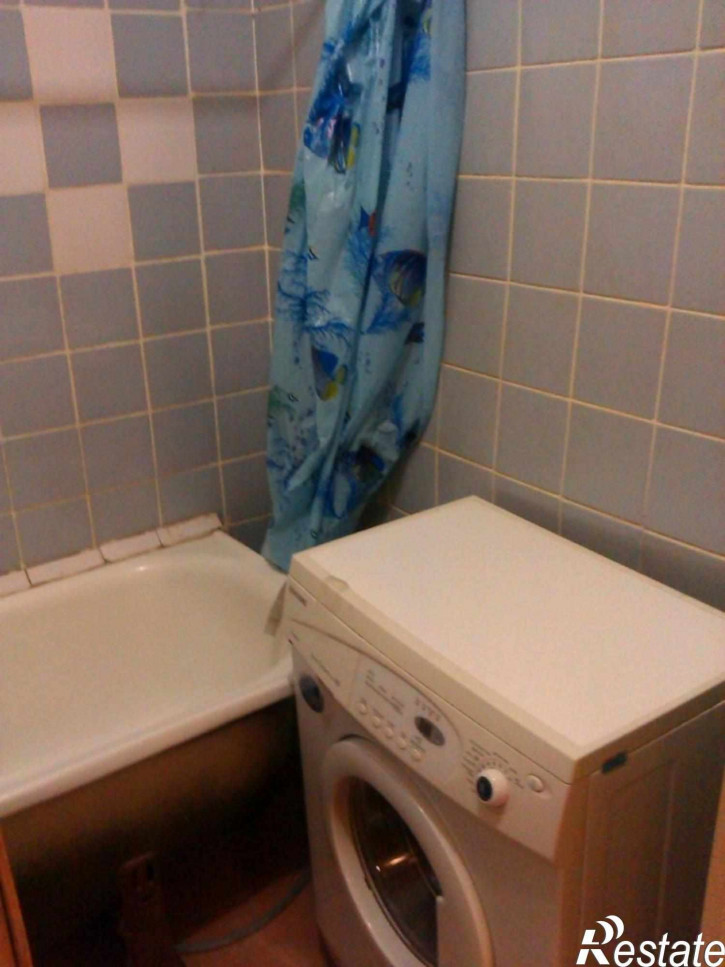 2-комн квартира Комиссарова ул, 7