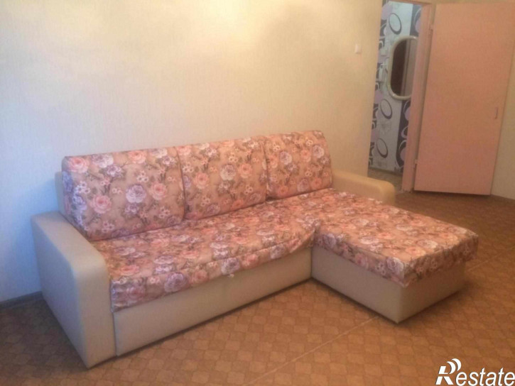 1-комн квартира Комиссарова ул, 8