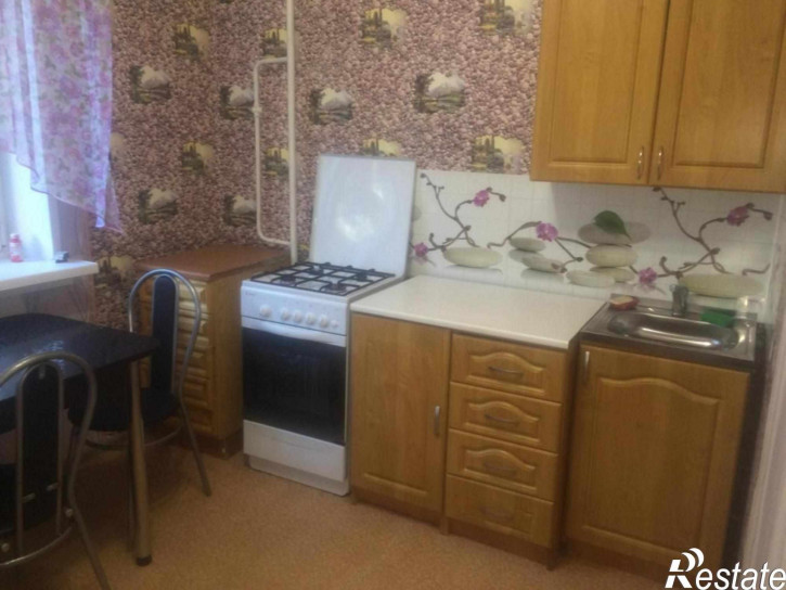 1-комн квартира Комиссарова ул, 8