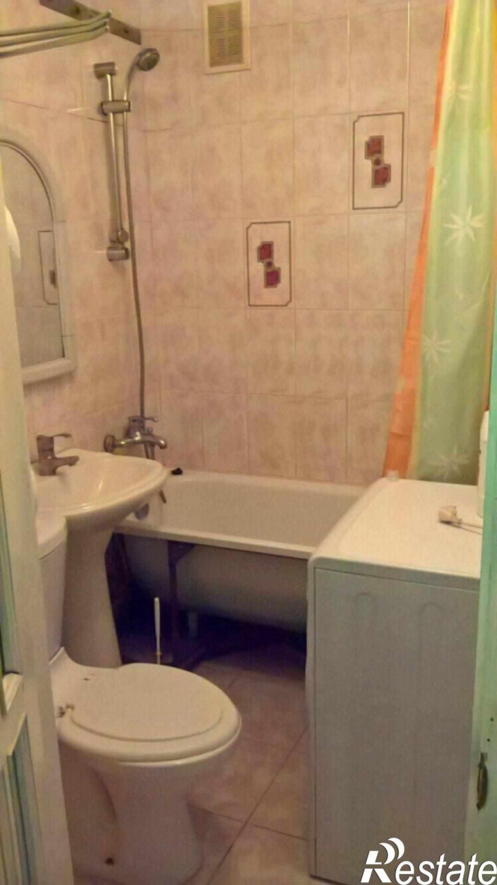 2-комн квартира Строителей пр-кт, 8