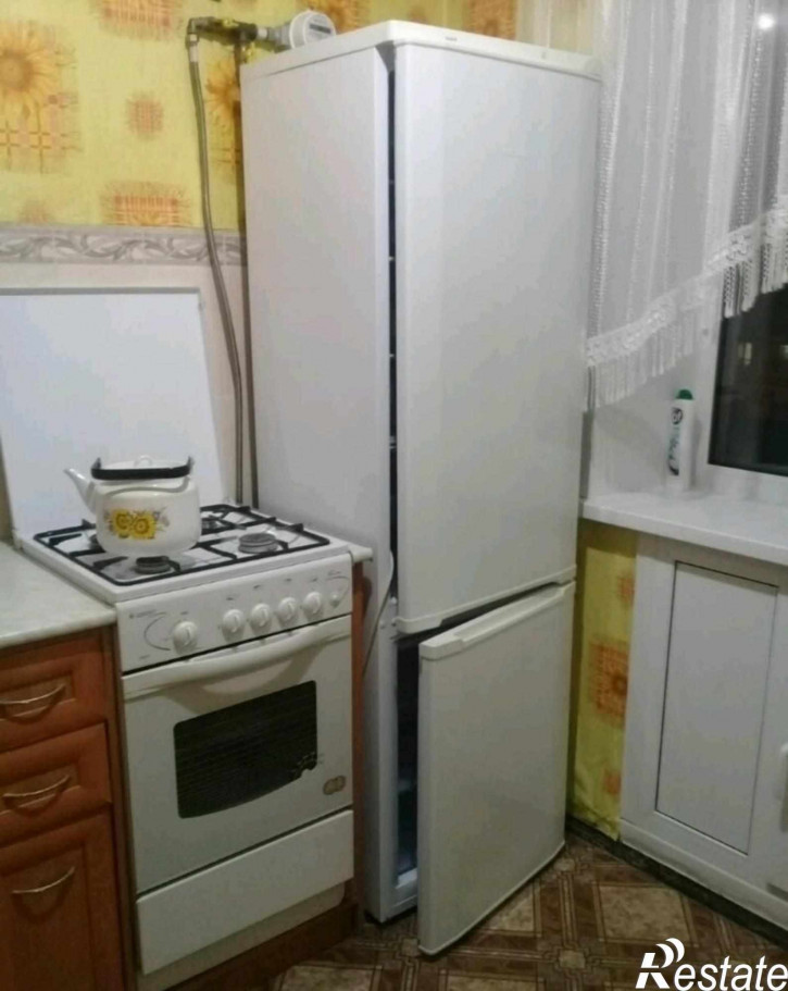 2-комн квартира Асаткина ул, 1