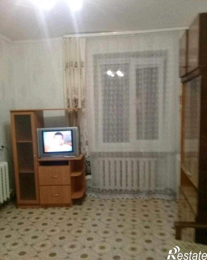 2-комн квартира Асаткина ул, 1