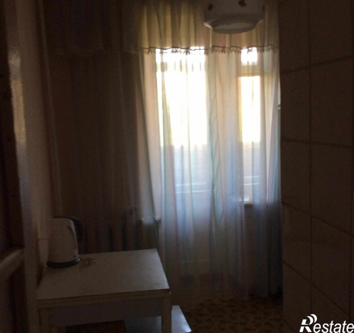 4-комн квартира Строителей пр-кт, 27