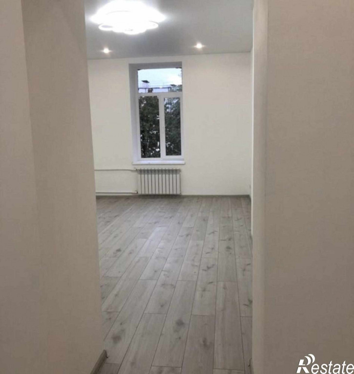 4-комн квартира Перекопский городок, 21