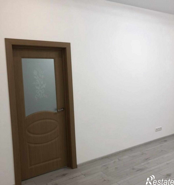 4-комн квартира Перекопский городок, 21